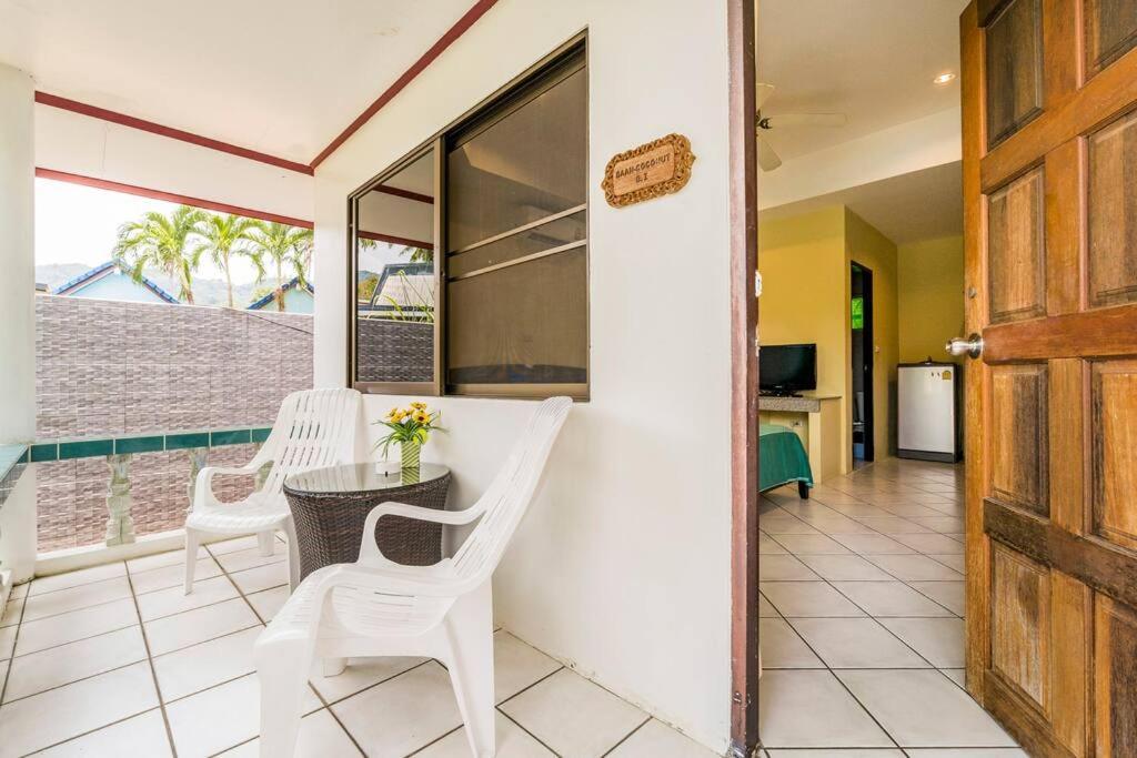 Villa Baan Coconut à Bang Tao Beach  Extérieur photo