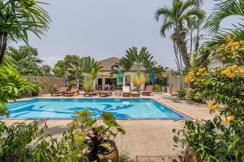 Villa Baan Coconut à Bang Tao Beach  Extérieur photo